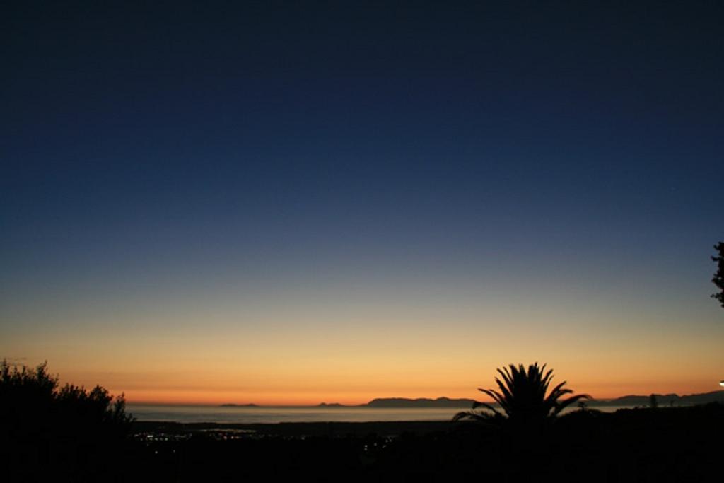 Bed and Breakfast Majorca House Somerset West Esterno foto